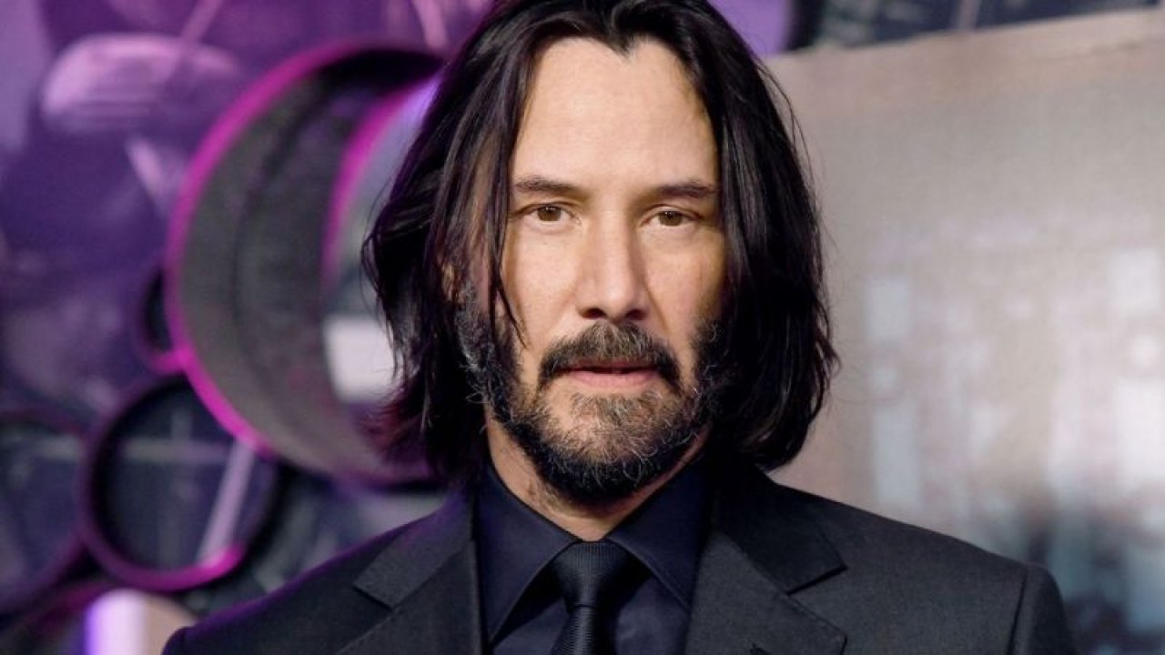 Keanu Reeves: Hayranlarımın avatarımla seks yapması gururumu okşar