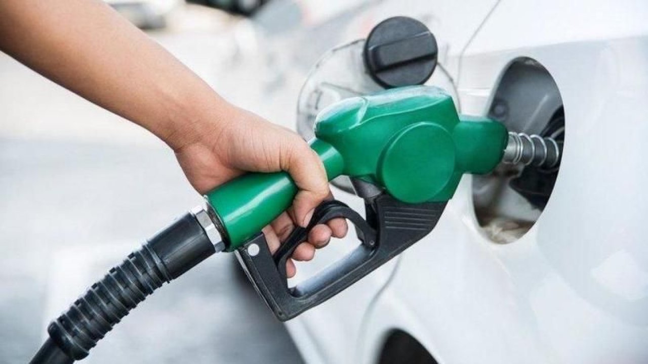 Benzine bir zam daha geldi