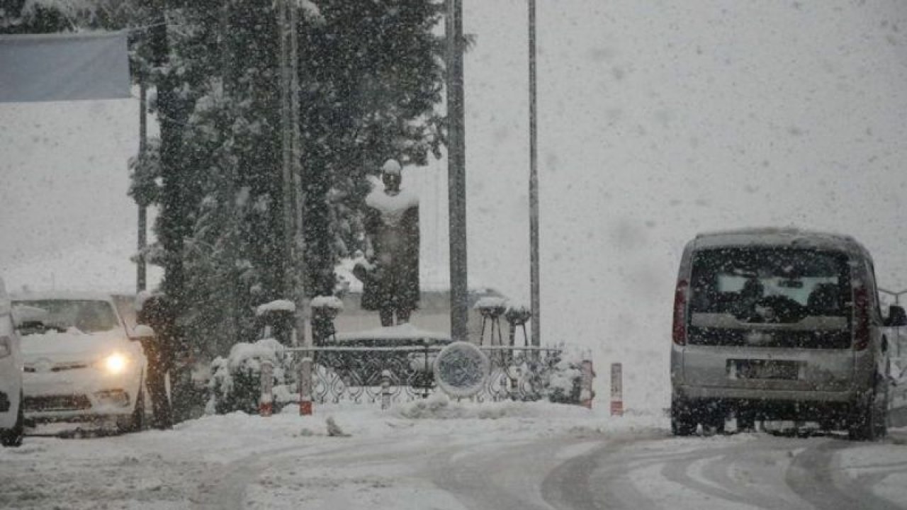 Bartın’da kar kabusu: 113 köy yolu kapandı, 72 köyde elektrik yok