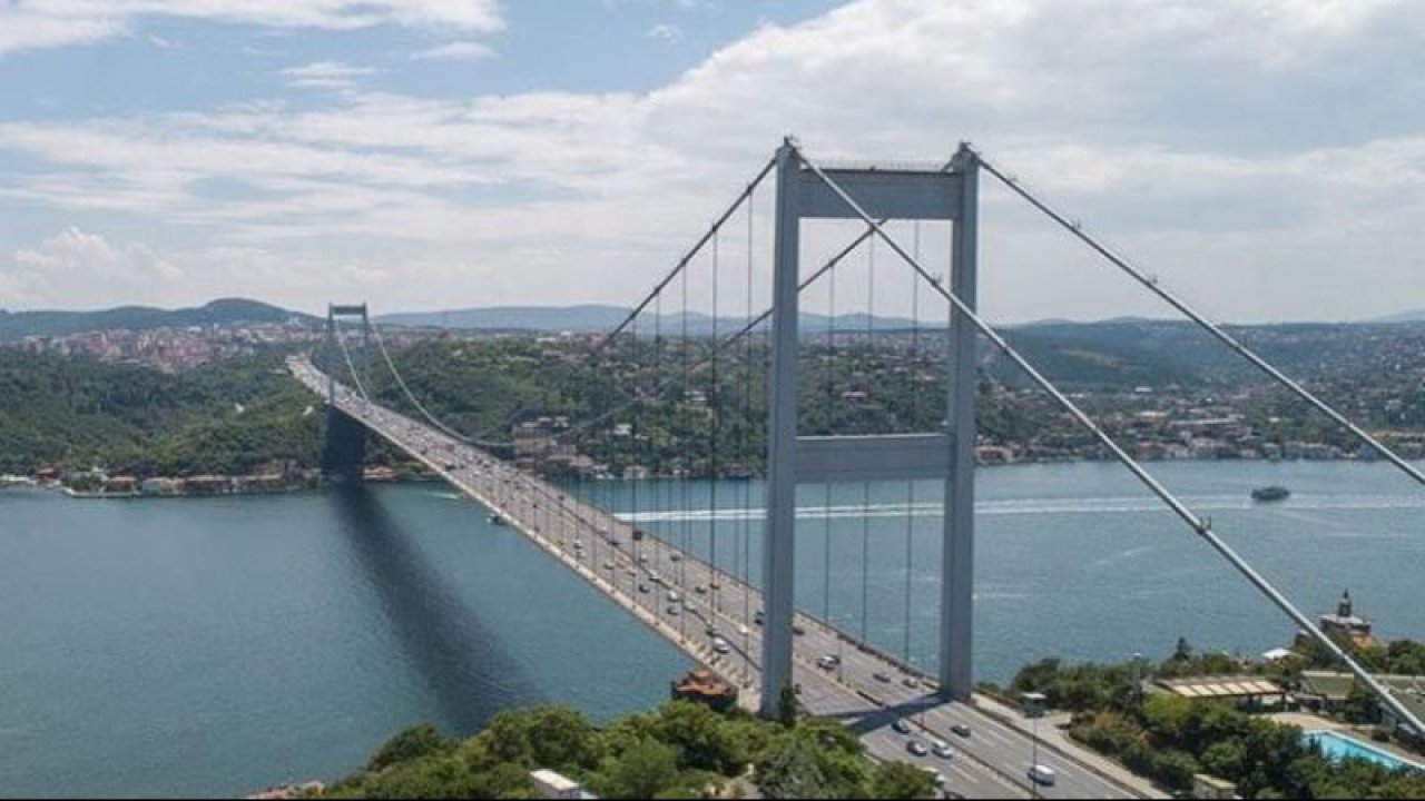 Merakla bekleniyordu: Bakandan köprü ve otoyol geçiş ücretleri açıklaması