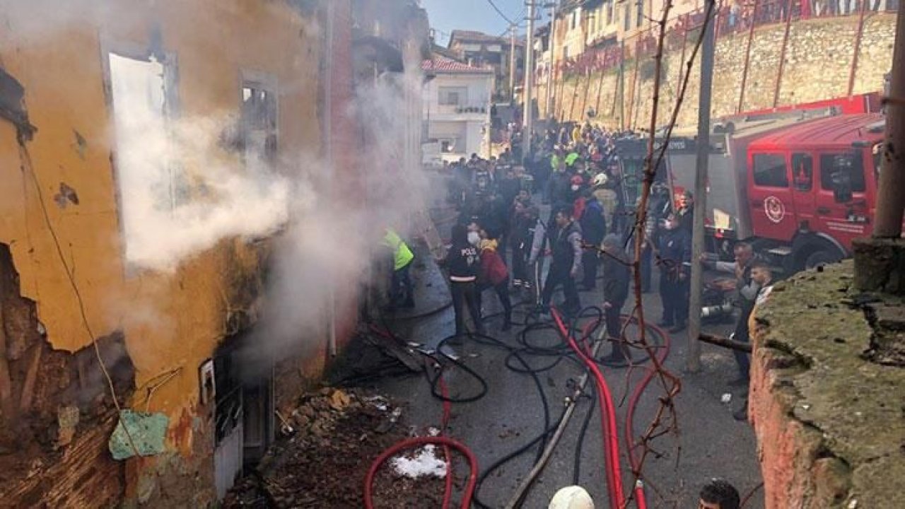 İzmir’de yangın faciası: 3 çocuk yaşamını yitirdi