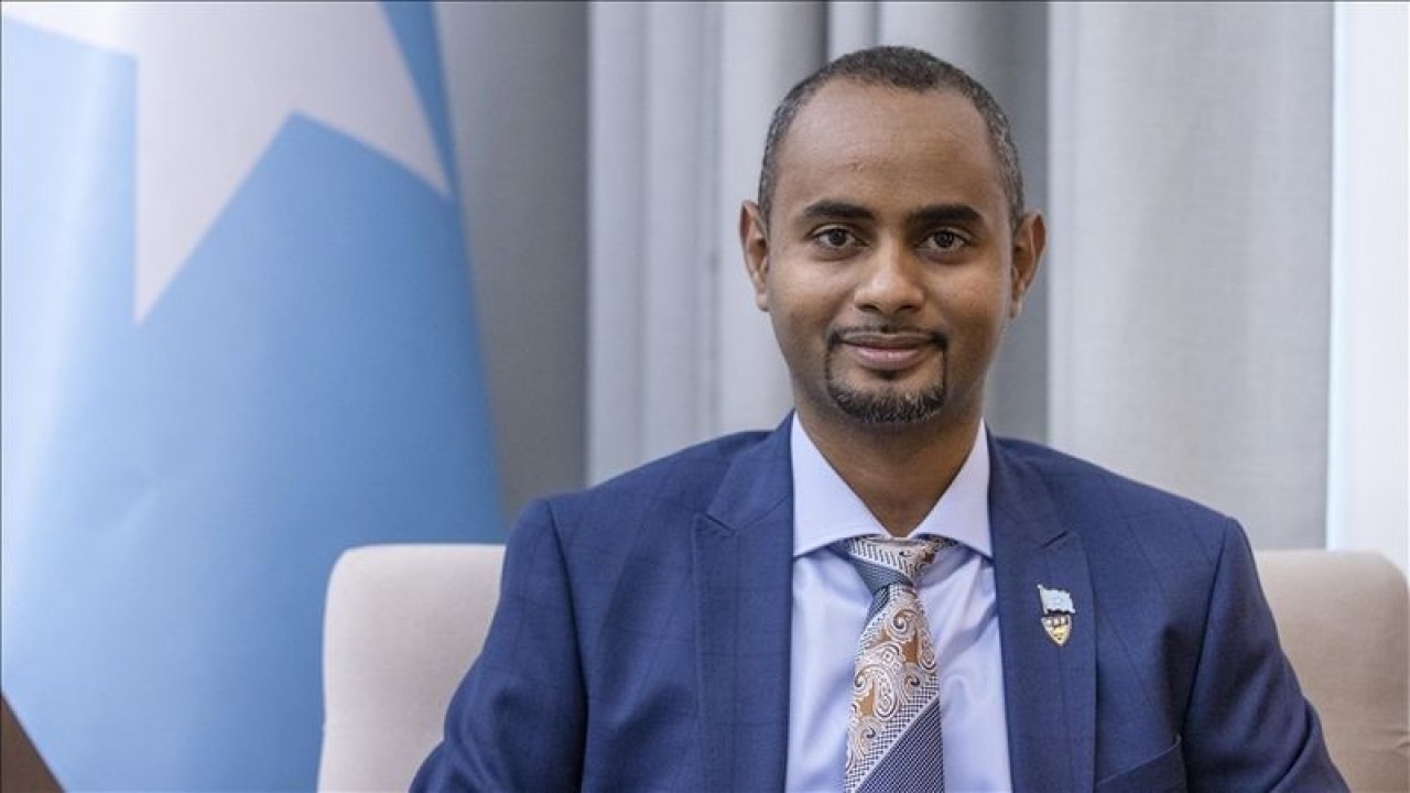 Türkiye’den mezun olan Somali Adalet Bakanı Nur, Savunma Bakanı olarak atandı