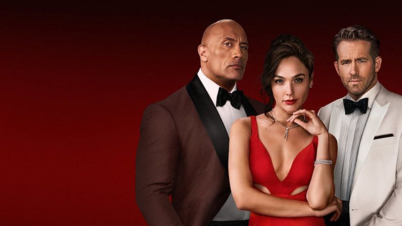Red Notice filminden tarihi rekor! Sadece 18 günde kırıldı
