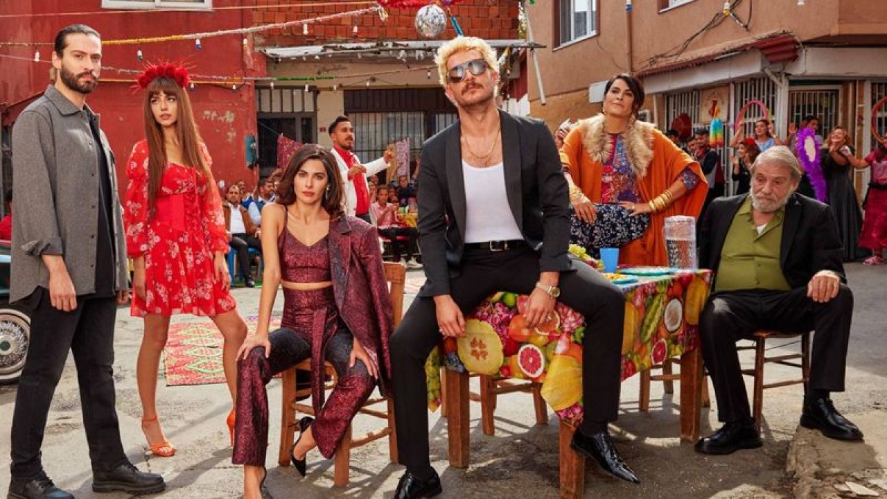 Ünlü şarkıcı Üç Kuruş dizisine konuk oluyor!