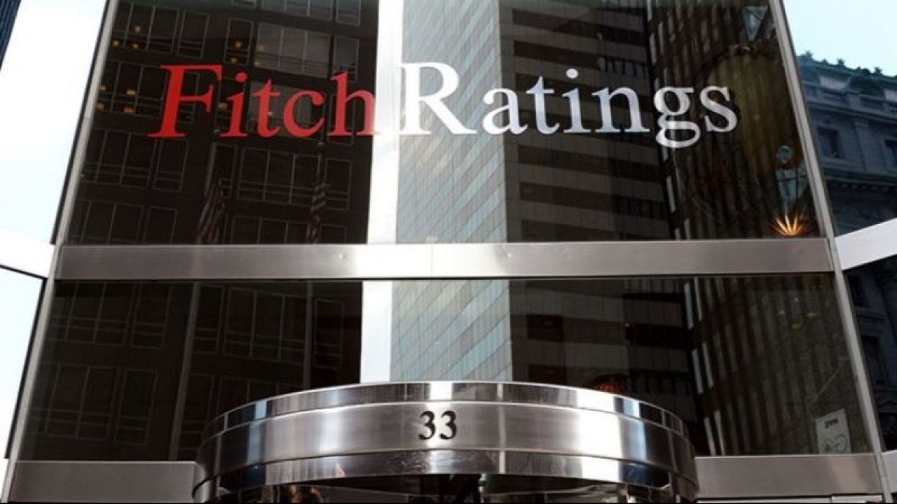 Fitch Türkiye’nin kredi notunu güncelledi! Gerekçe faiz indirimi