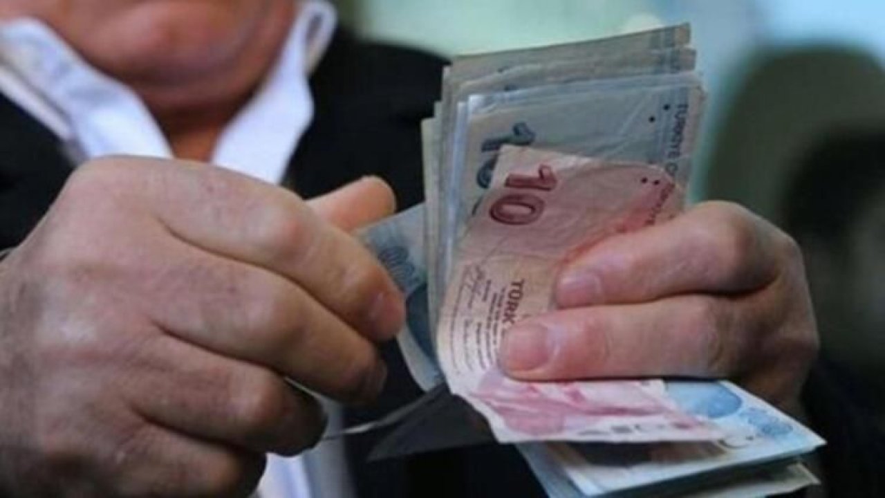 Emekliler bu haberi bekliyor!  En düşük emekli maaşı ne kadar olacak?