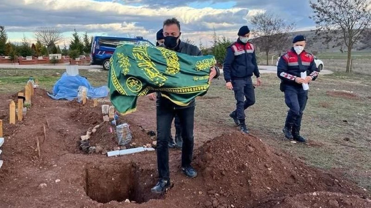 Yeni doğmuş bebeği kafasına vurarak öldürdüler