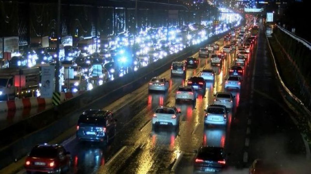 İstanbul’da fırtına kâbusu! Vatandaşlar neye uğradığını şaşırdı