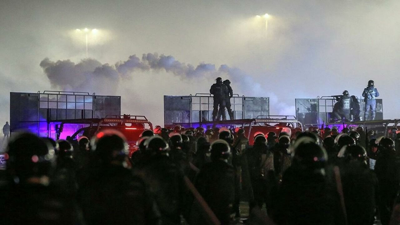 Kazakistan’da LPG zammı hükümeti düşürdü