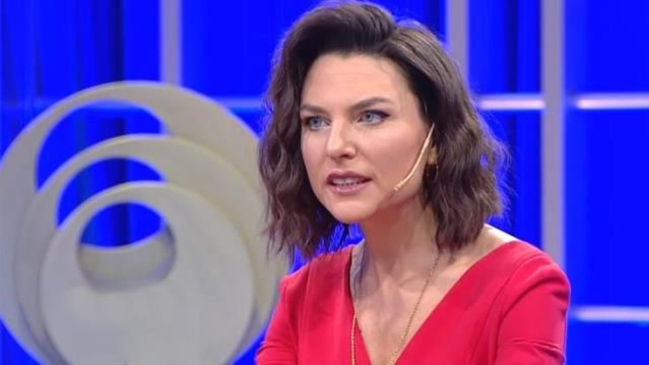 Netflix’ten Ece Üner’e gönderme: Psikolojide bir kural varmış