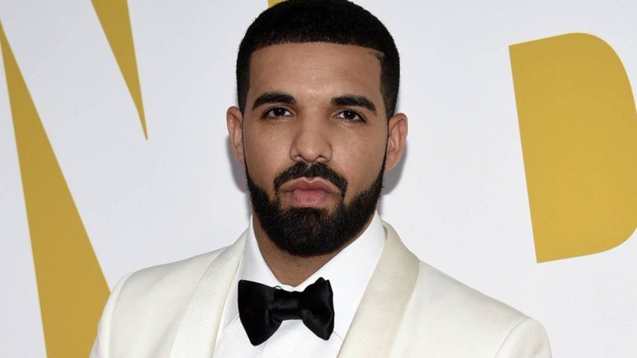 İnanılmaz iddia: Drake, birlikte olduğu kadın hamile kalmasın diye prezervatifin içine acı sos döktü