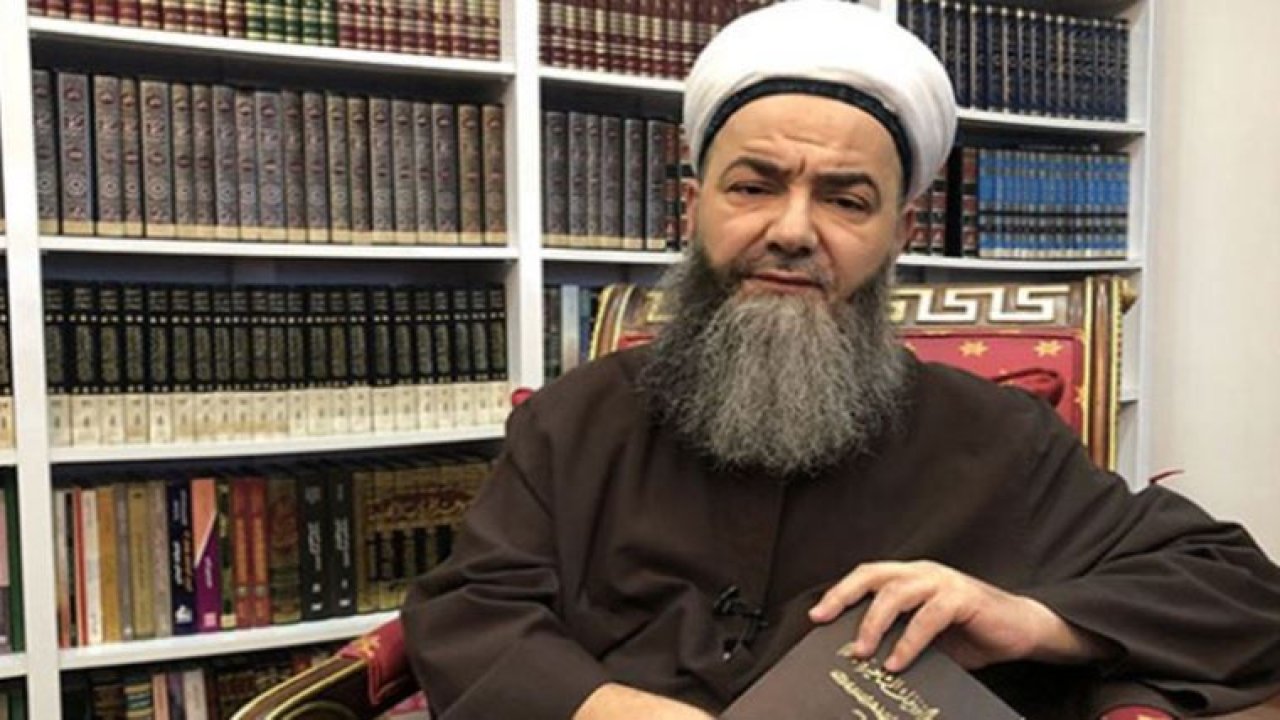 Cübbeli Ahmet Hoca’dan domuz kalbi nakli fetvası