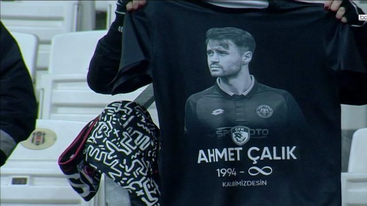 Tüyler diken diken oldu! Dolmabahçe’de Ahmet Çalık unutulmadı! 6 dakikada oyun durdu