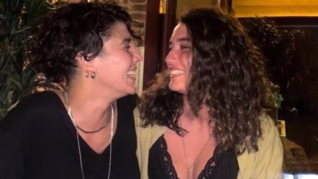 Hemcinsiyle aşk pozları olay oldu! Dudak dudağa poz verdiler