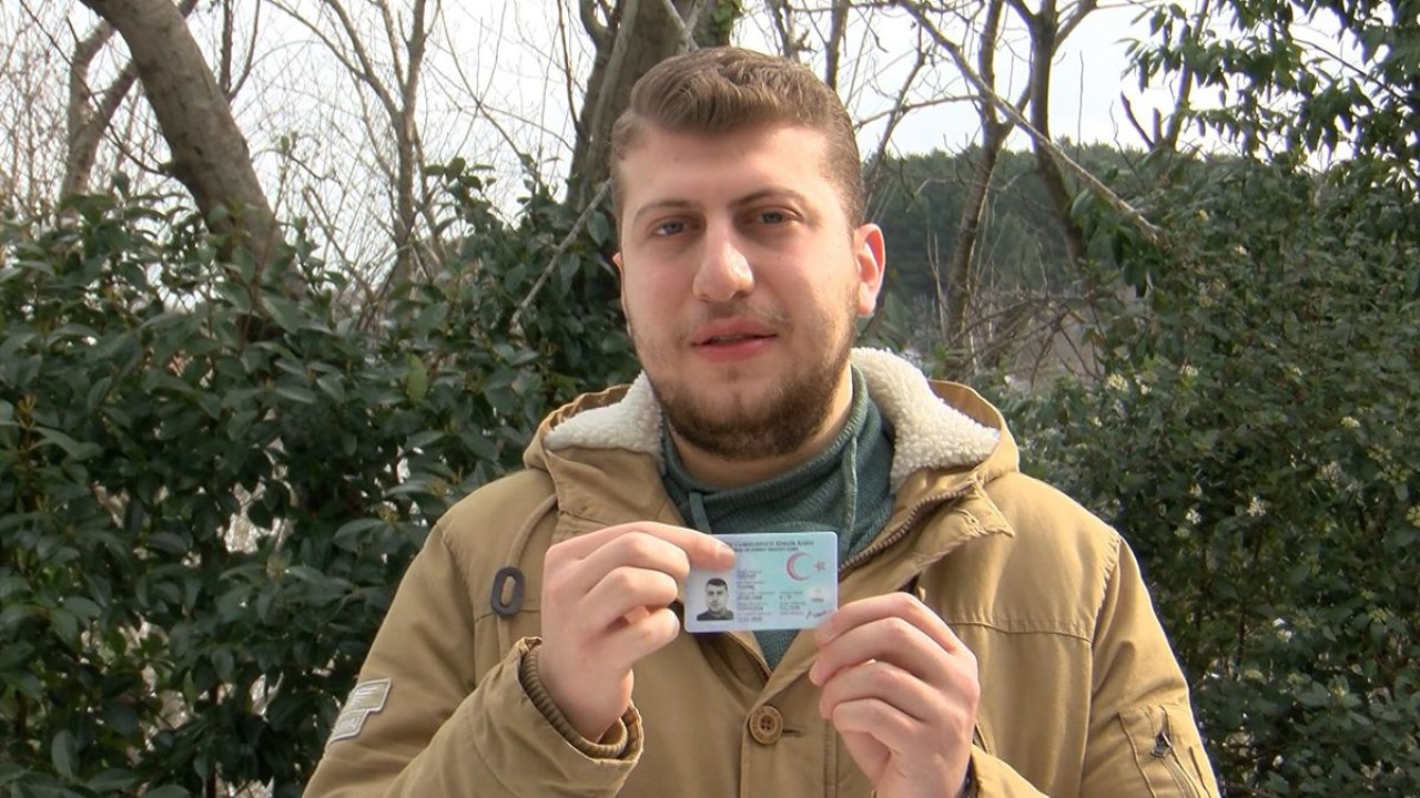 Türk vatandaşı oldu, adını Kıvanç Özçivit yaptı