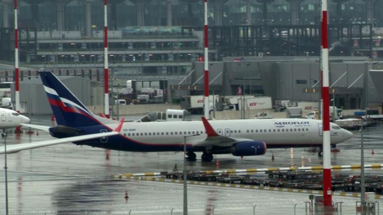 Yunanistan’ın hava sahasına sokmadığı Rus uçağı İstanbul’da kaldı