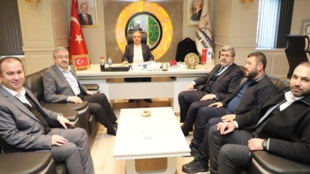 AK Partili başkan makam odasını 429 bin liraya yeniletti