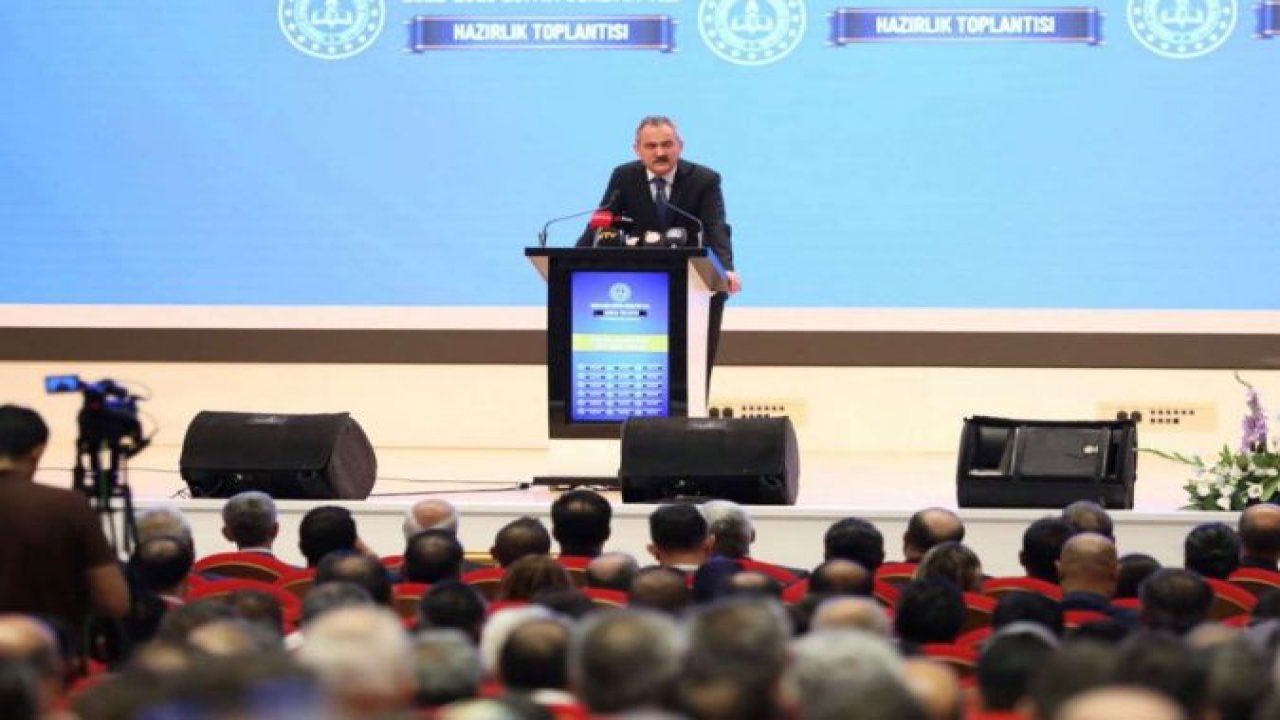 Bakan Özer, yeni eğitim yılı için Ankara’daki okul yöneticileri ile toplantı yaptı