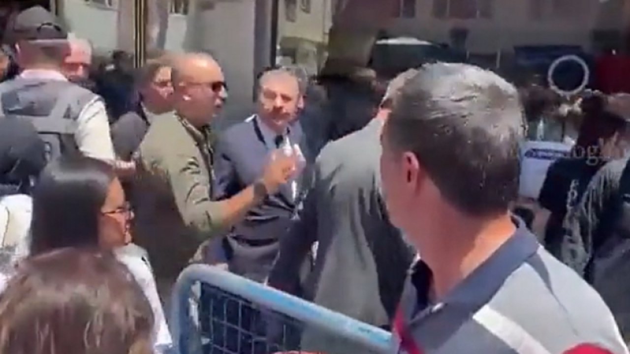 Bakan Koca katledilen Kardiyoloji Uzmanı Dr. Ekrem Karakaya’nın cenazesinde yuhalandı
