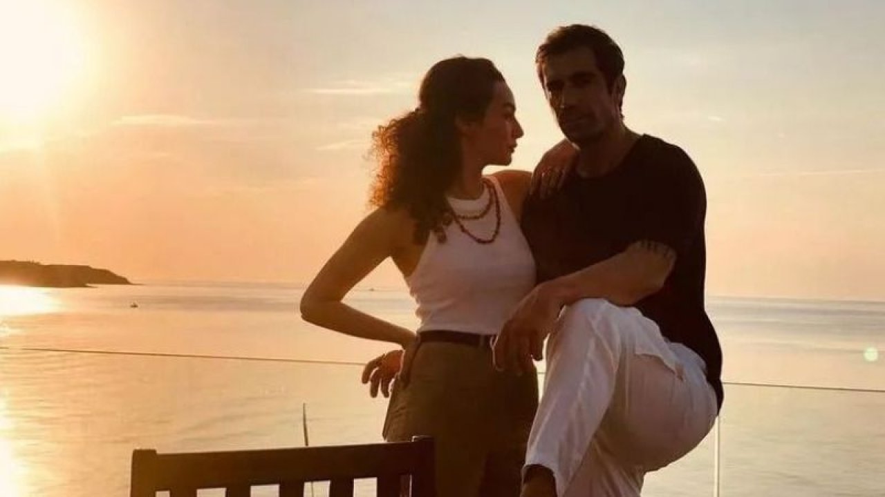 Birce Akalay ve İbrahim Çelikkol baş başa tatile çıktılar! İlişkileri  Aşk mı? Dostluk mu?