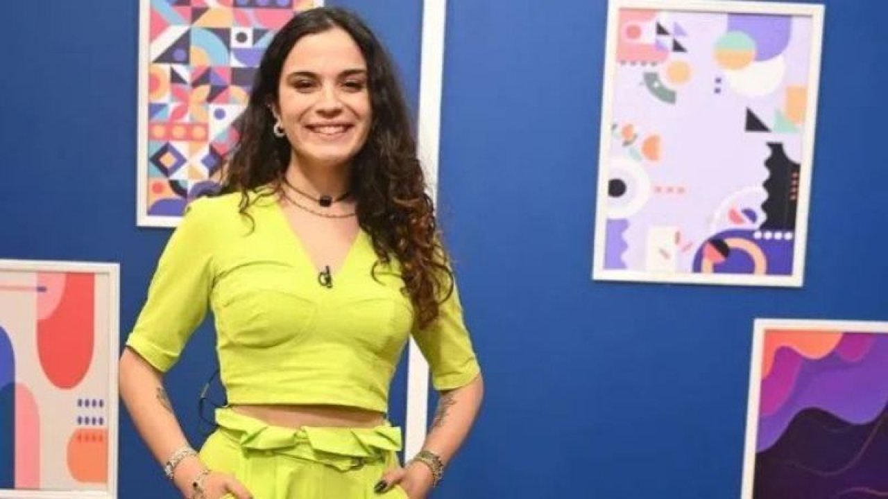 Son dönemlerde çok konuşulan Aslı Bekiroğlu yeni projeyle ekrana gelmek için hazırlanıyor!