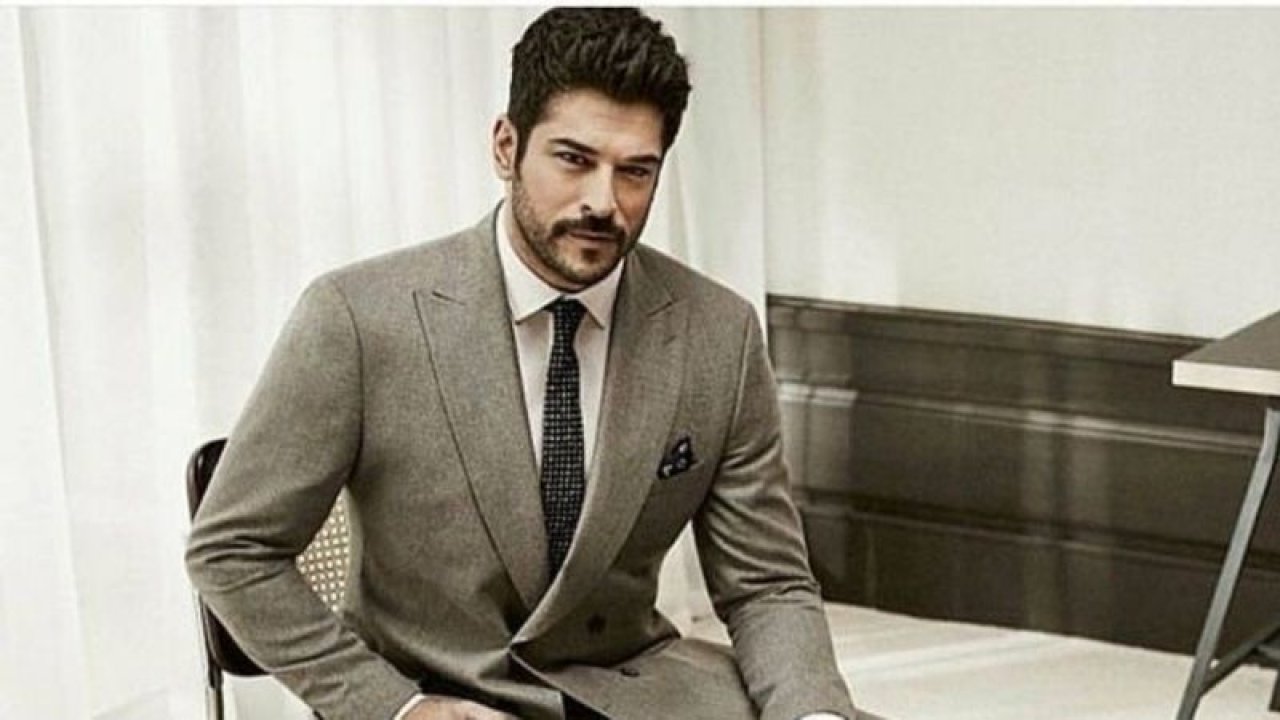 Burak Özçivit fotoğraf paylaştı herkes şoke oldu! Saçları…