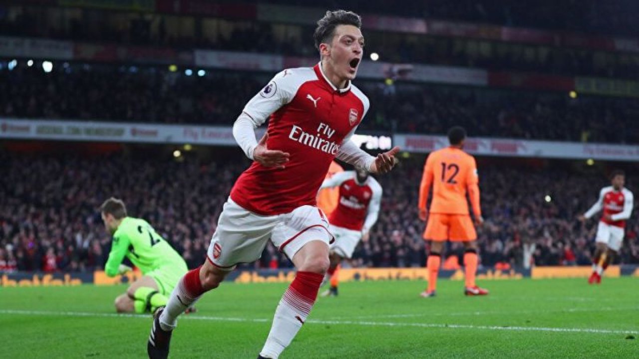 Başakşehir’den heyecanlandıran Mesut Özil paylaşımı