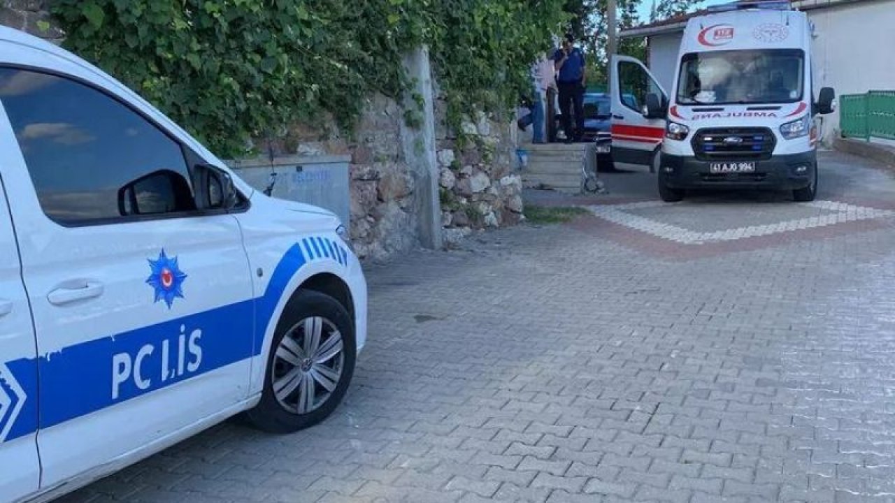Kocaeli’nde sıra dışı olay! Eşini salonda çıplak halde ölü buldu! Gördüklerine inanamayan adam şoka girdi
