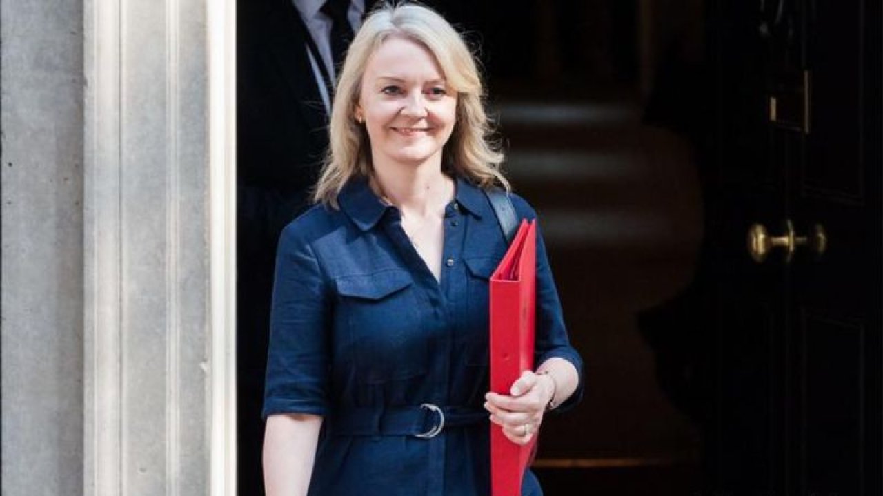 İngiltere’nin başbakan adayı Liz Truss’ın seçim vaadi Türkleri kızdırdı! Suriyelileri Türkiye’ye göndermek istiyor