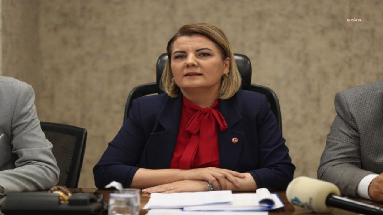 FATMA KAPLAN HÜRRİYET: “TUTUŞ’A KUMPAS MI KURULUYOR MERAK EDİYORUM”