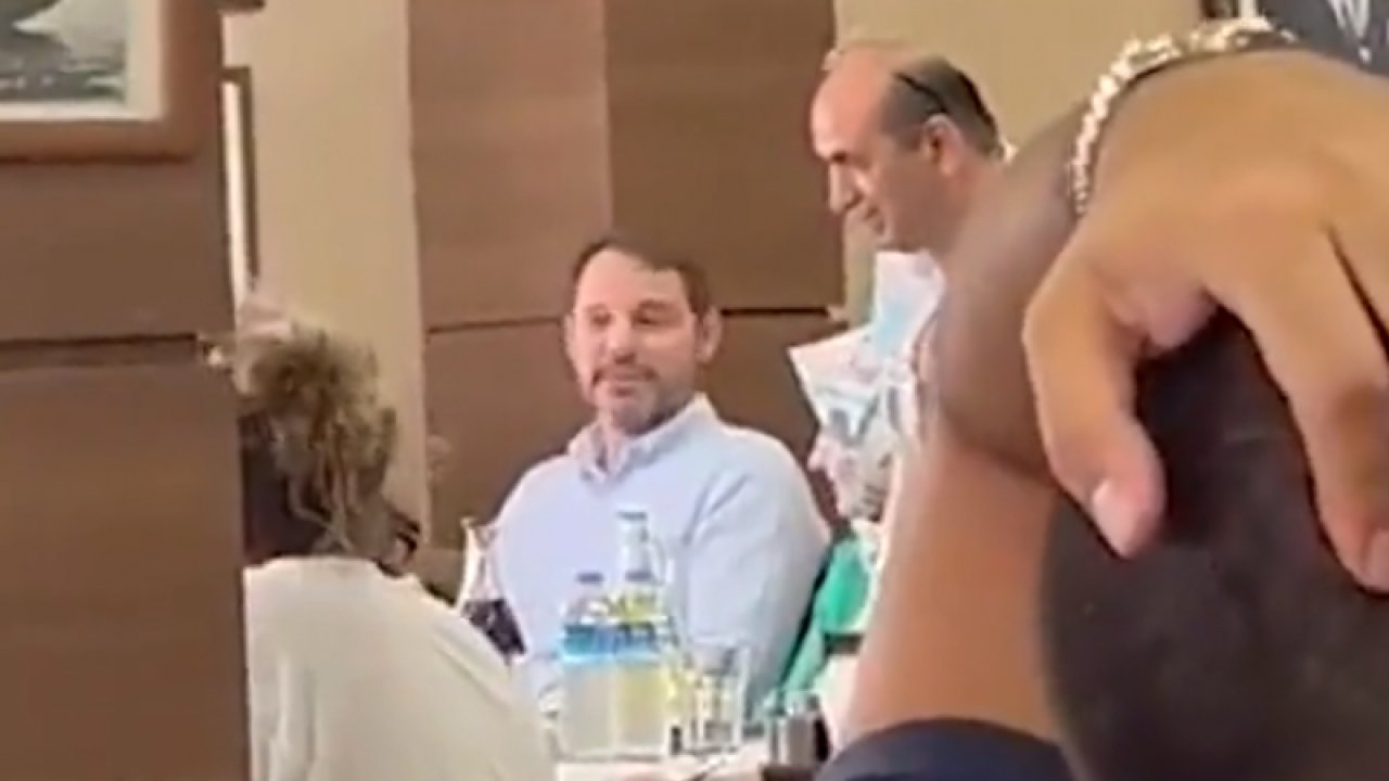 İngiltere’de derken İstanbul’da çıktı! Berat Albayrak ailesiyle görüntülendi