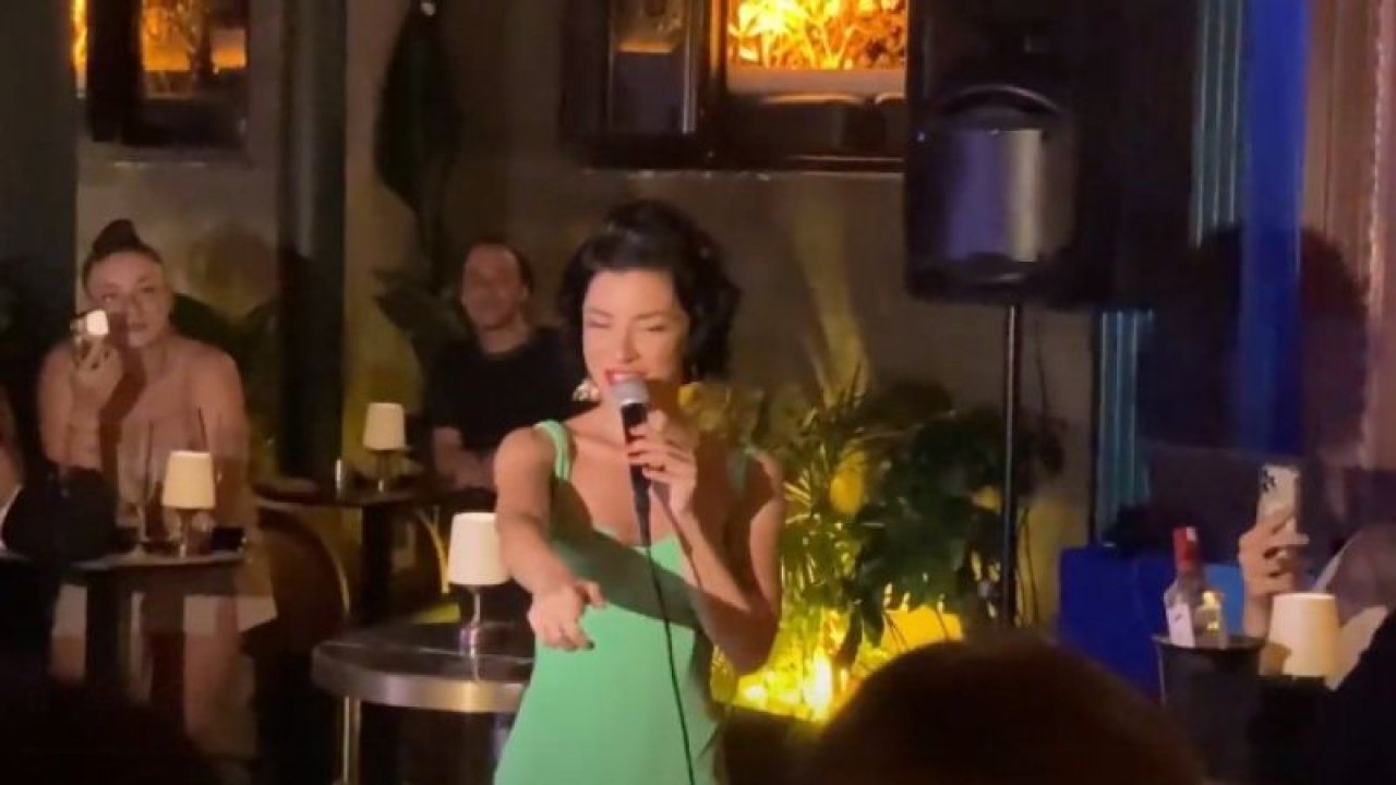 Merve Boluğur’un ilk sahnesinde dinleyenler neye uğradığını şaşırdı