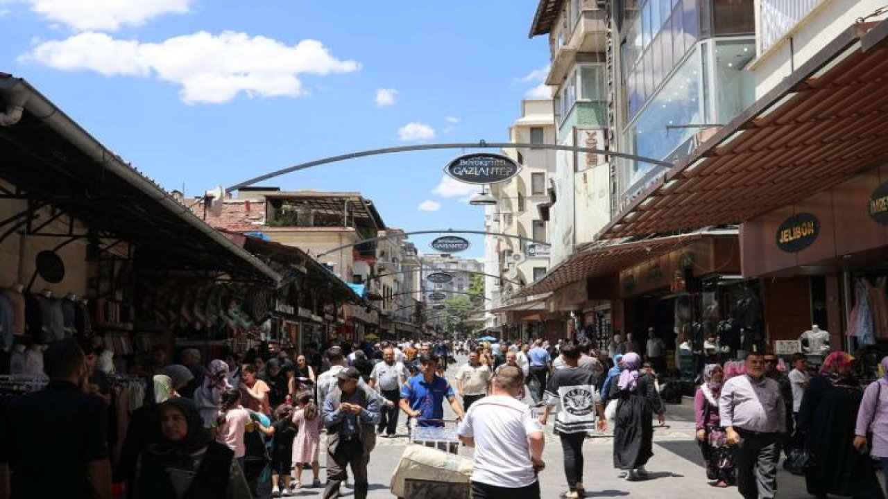 Gaziantep’teki tarihi çarşıların esnafı gurbetçileri bekliyor