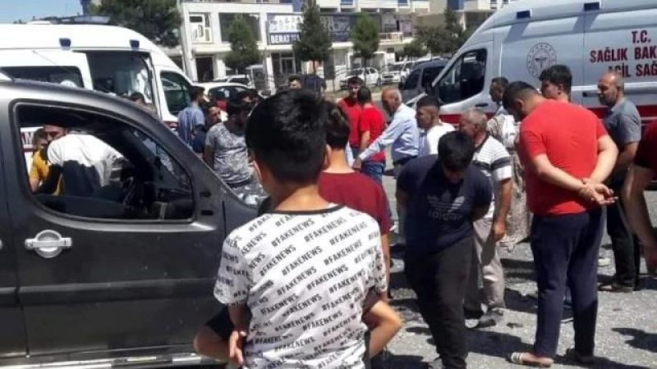 Batman’da minibüs durağa daldı! Sonrası tam bir facia!
