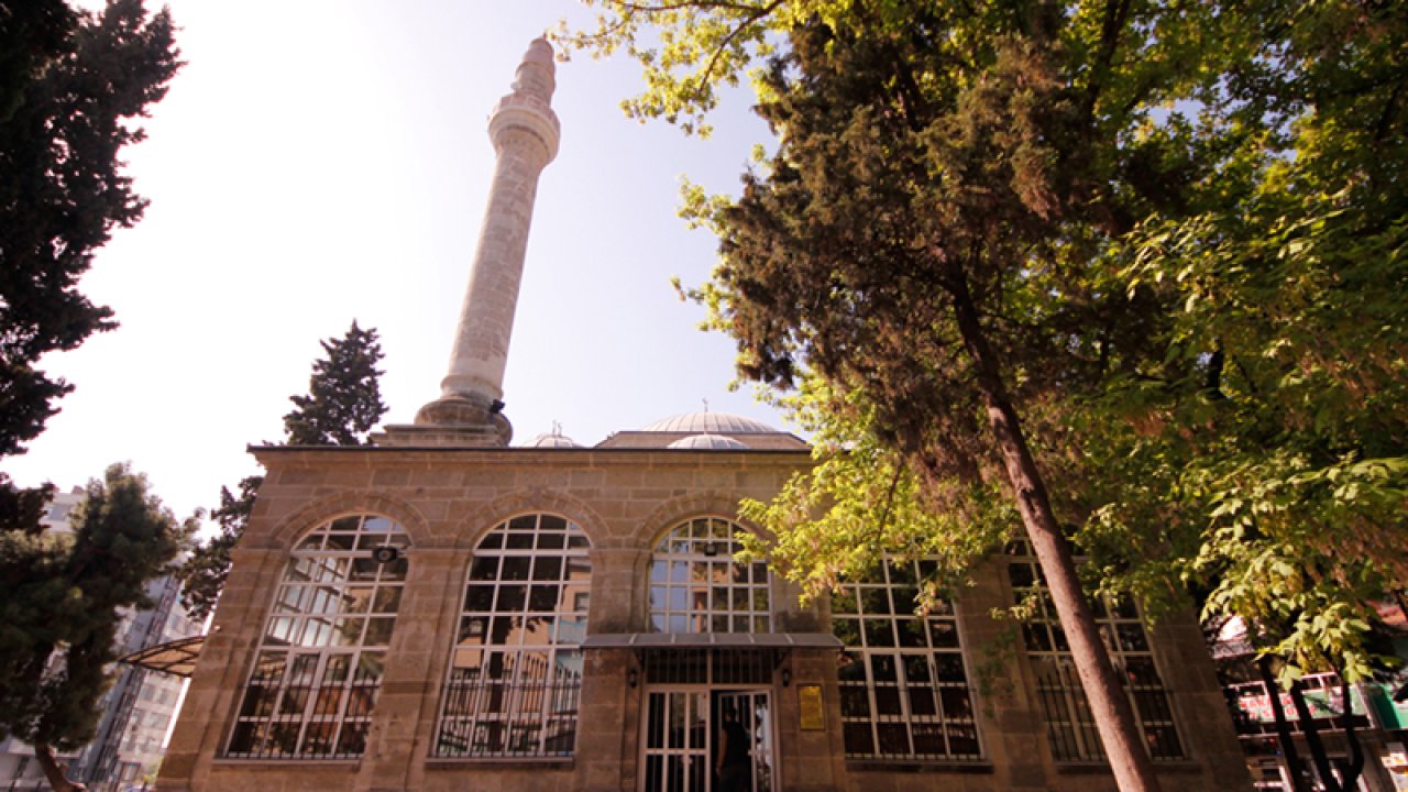Samsun’da korkunç olay! Cami bahçesindeki ağaçta asılı halde bulundu! İntihar mı cinayet mi?