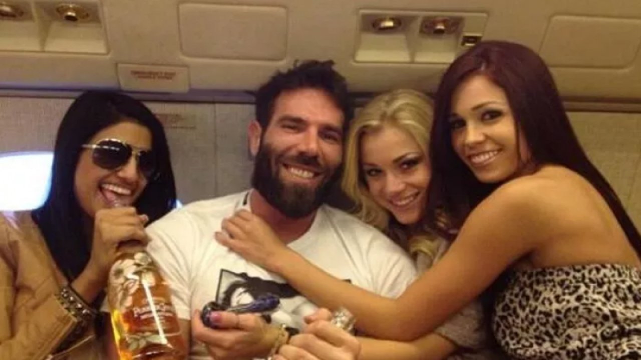 Sosyal medyanın en çapkın adamı Dan Bilzerian evlendi mi? Sosyal medya yıkıldı
