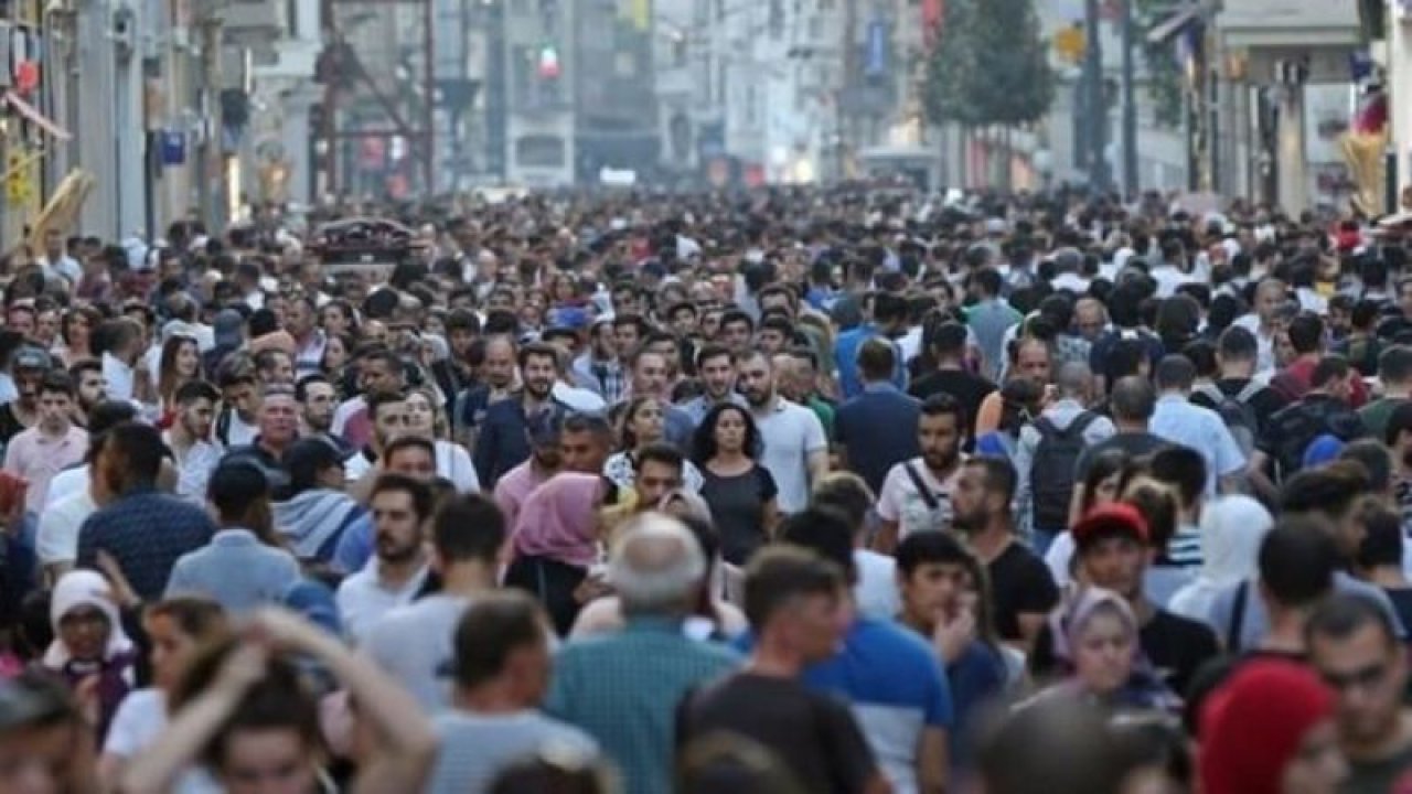 Tartışmaların sürdüğü konu! İstanbul’da ikamet eden yabancı sayısı kaç? Net rakam herkesi şaşırtacak