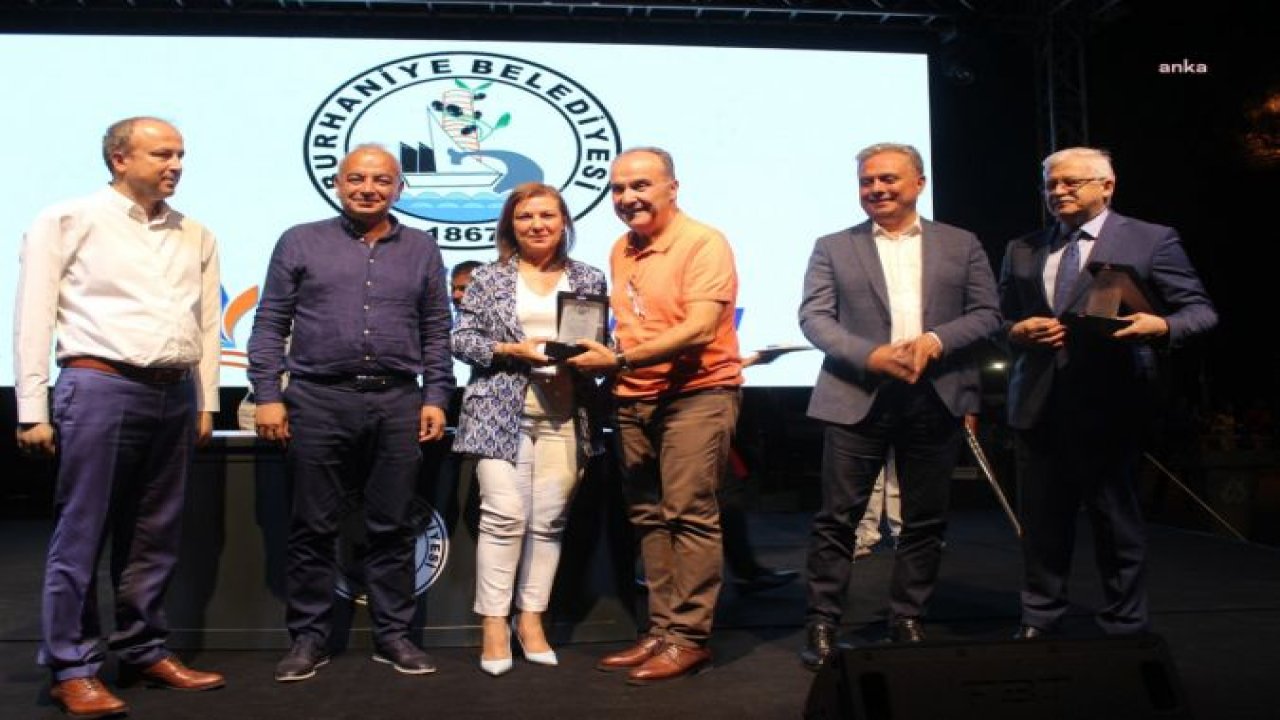 DEVREK BELEDİYE BAŞKANI BOZKURT, BURHANİYE’DE ‘YERELDEN GENELE’ PANELİNDE KONUŞTU