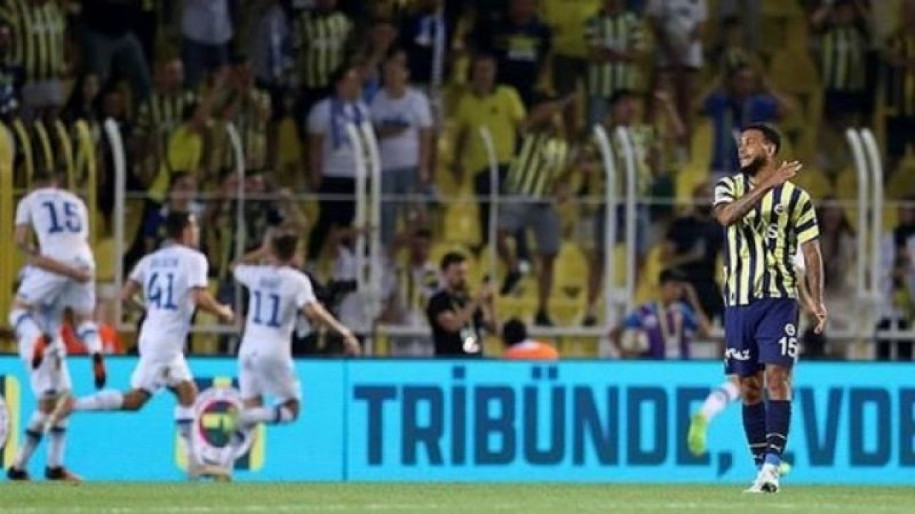 UEFA’dan Fenerbahçe’ye soruşturma! Taraftarlar Putin tezahüratı yaptı! Yanan Fenerbahçe oldu
