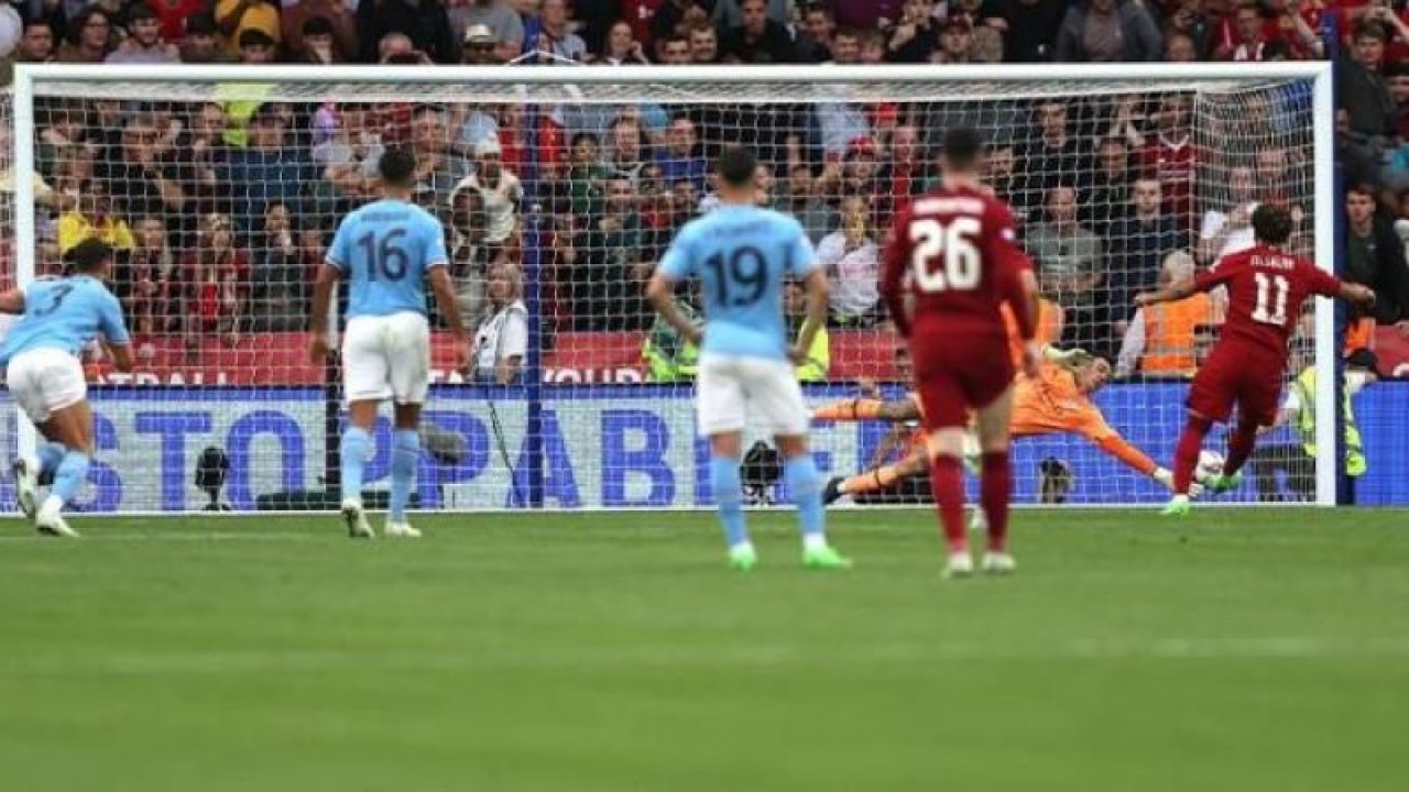 Liverpool, Manchester City’yi devirdi! 3-1 skorla kupayı kaldırmaya hak kazandı