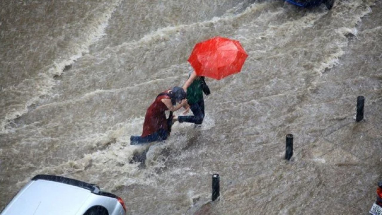 Meteoroloji’den 11 il için uyarı üstüne uyarı