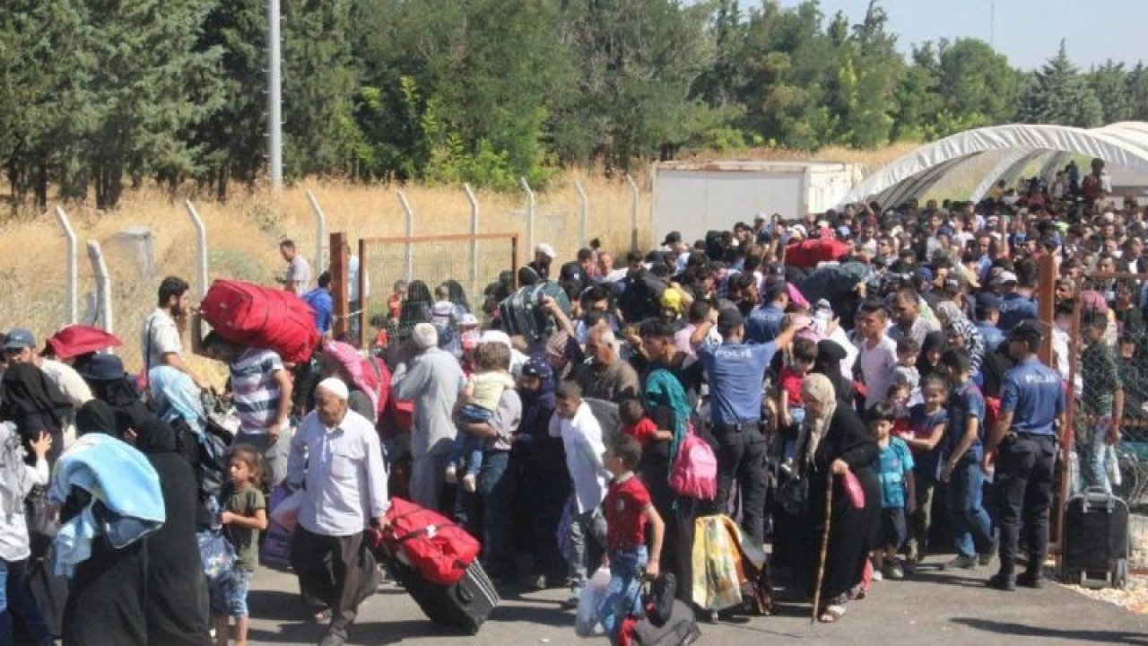 Suriyeliler ekonomiden şikayet ederek Suriye’ye dönüyor