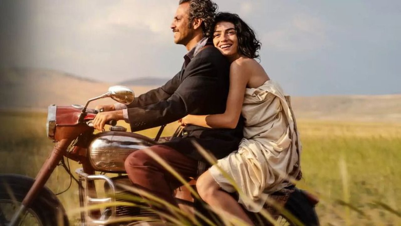 Hazar Ergüçlü ve Erkan Kolçak Köstendil’den kalpleri sıcacık edecek! Gönül filmi Netflix’te yayında!