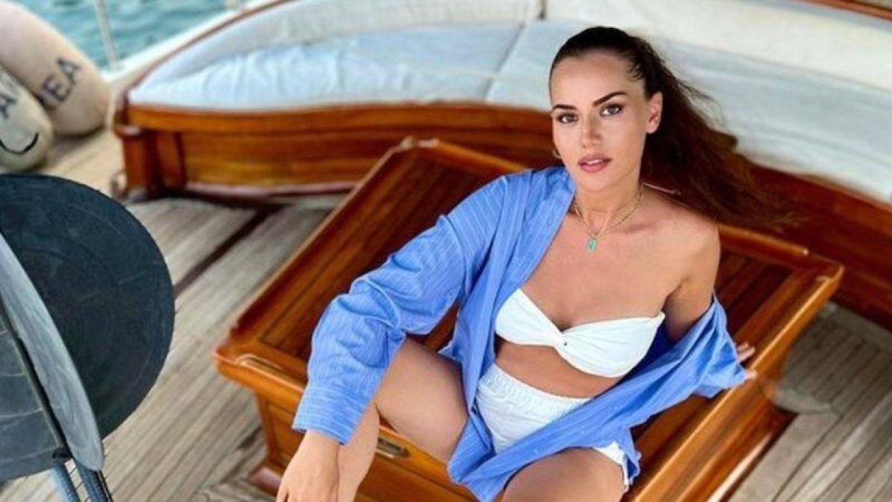 İkinci bebeğine hamile Fahriye Evcen’den bikinili poz geldi!