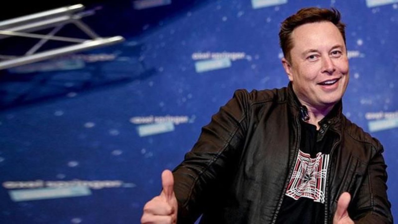 Elon Musk’tan ortalığı salladı! “Manchester United’ı satın alıyorum”