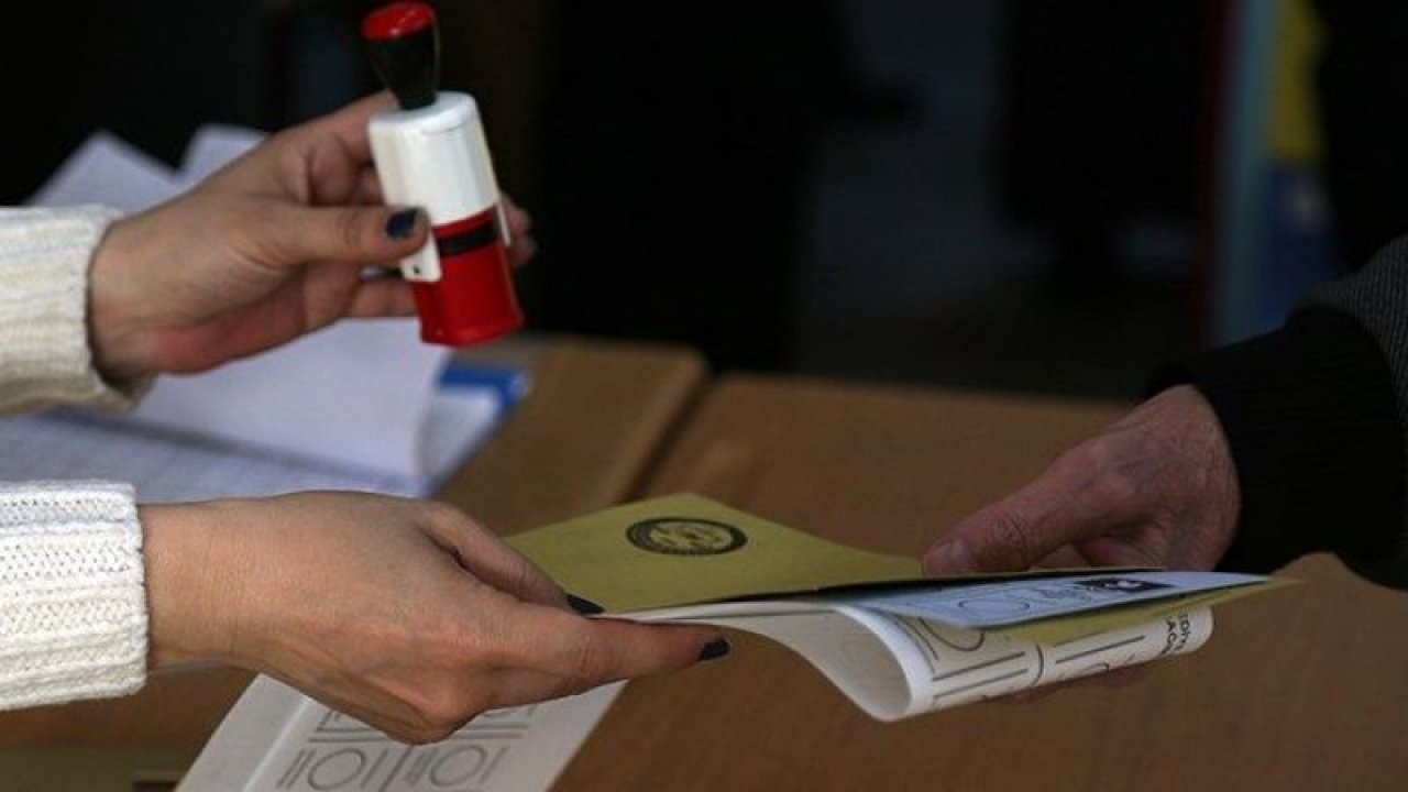 Cumhurbaşkanı Erdoğan kurmaylarını apar topar toplamıştı! AKP’den flaş erken seçim açıklaması