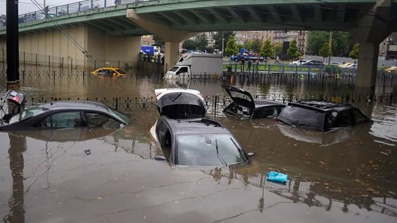 İstanbul’da günlerdir beklenen yağış bu akşam başlıyor! Sel ve su baskınları yaşanabilir!