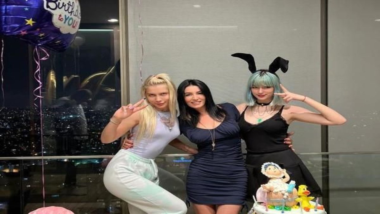 Aleyna Tilki’nin 17 yaşına giren kardeşi playboy tavşanı kostümü giydi! Tepkiler yağdı