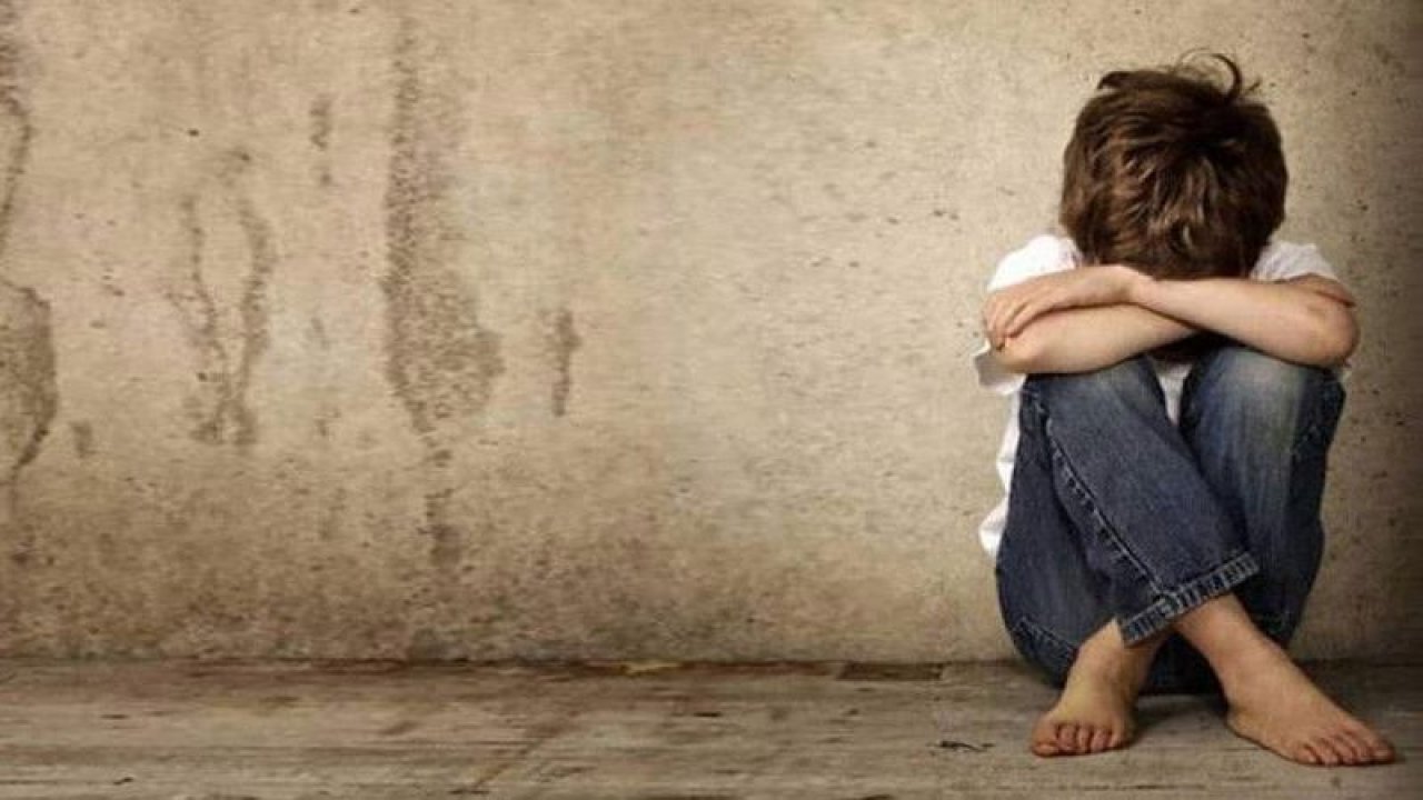 13 yaşındaki erkek çocuğunu öptüğü ve nitelikli cinsel istismarda bulunduğu iddia ediliyor! Kuran kursu hocasından şok savunma