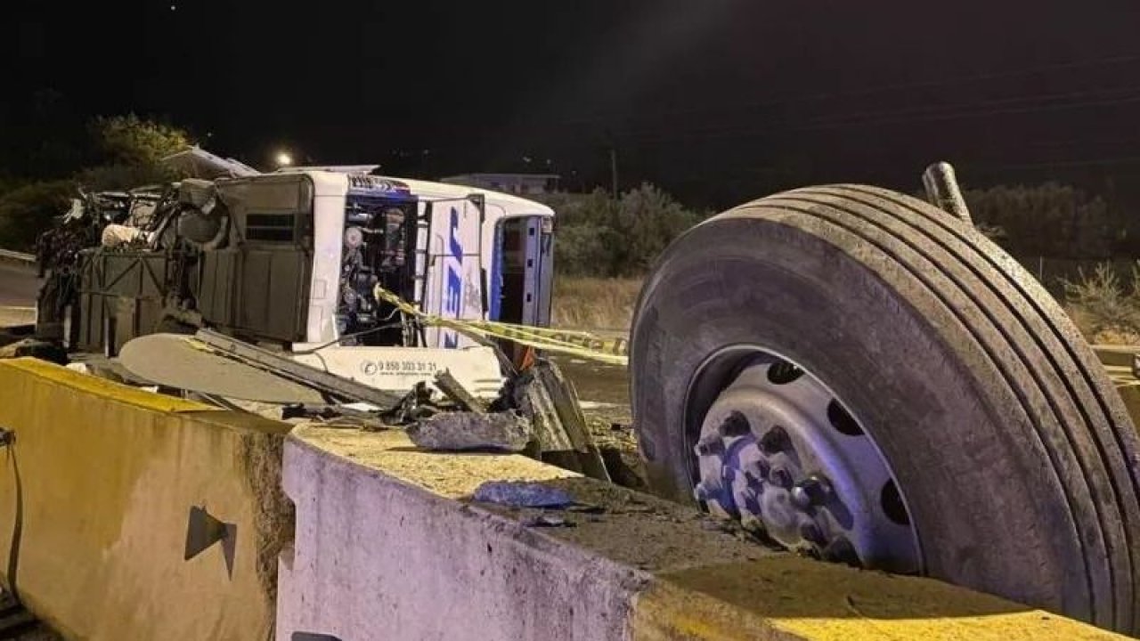 Hatay’da feci kaza! Yolcu otobüsü gişelere çarparak devrildi! 22 kişi…